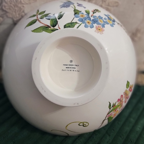 Pottery Barn Large Footed Floral Serving Bowl Stoneware 11 Inch - Retired - Picture 5 of 5